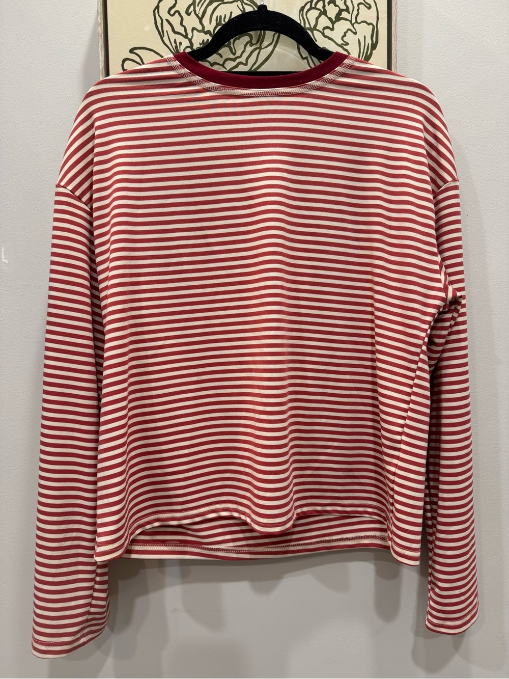 Women’s Red White Striped Long-Sleeve Crewneck Top Medium ~ GOOD CONDITION